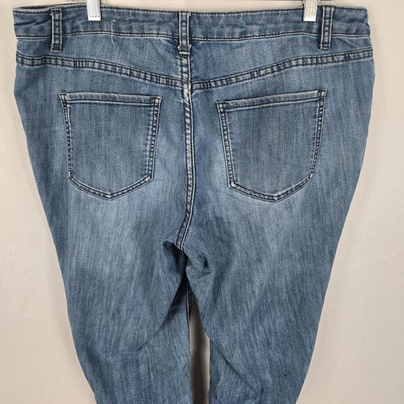 Christopher & Banks Jeans Women's 14 Blue Medium Wash Straight Rose Embroidering - Picture 8 of 16